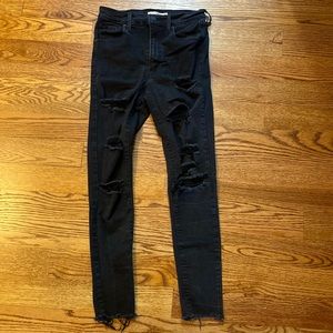 Distressed Black Skinny Jeans